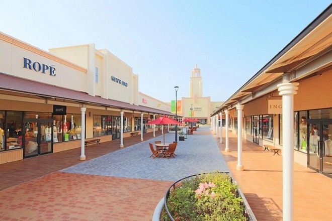 酒酒井Premium outlets