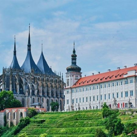 東歐 迷人美景風光10天團  匈牙利(布達佩斯、漁人堡)、斯洛伐克(布拉提斯娜)、奧地利(維也納、薩爾斯堡、哈爾施塔特、米拉貝拉花園)、捷克(布拉格、布拉格古堡、天文鐘、人骨教堂)