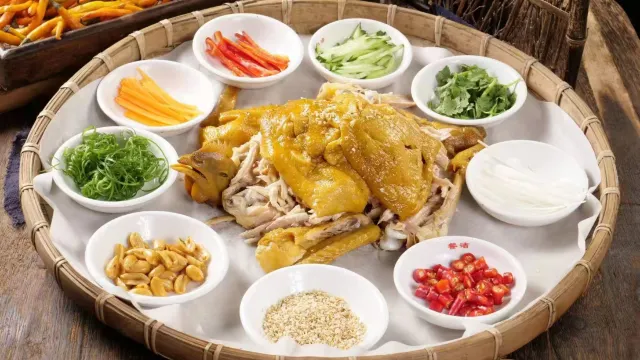 招牌五彩七星霸王撈雞宴