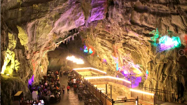 禾田居洞穴餐廳