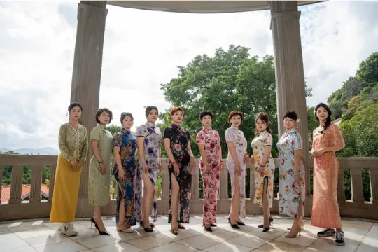 女士可體驗旗袍換裝