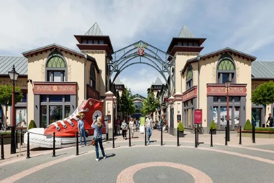 威爾特海姆購物村