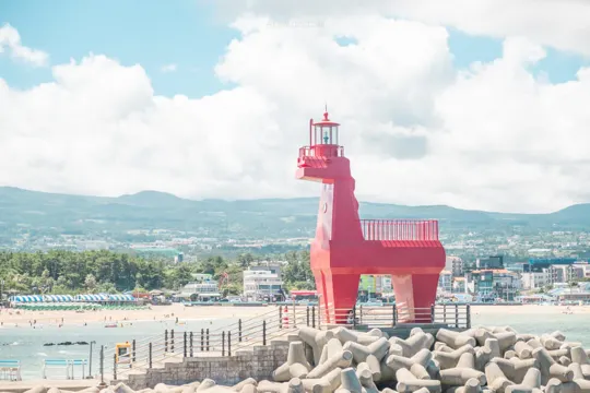 梨湖海邊小馬燈塔