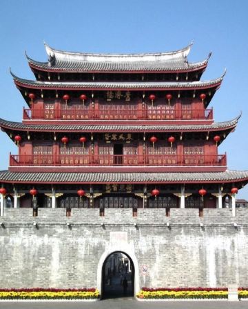 《潮汕快閃~2人成行》全新古城內牌坊街民國風情酒店太元居 【一人一鍋金牌牛肉火鍋(任食)】充裕自由活動時間盡情享受悠閒假期 潮州純玩2天團",