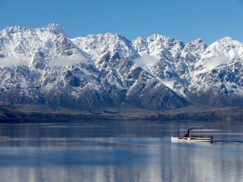 厄恩斯勞號百年蒸汽船