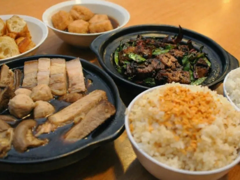 原煲足料肉骨茶