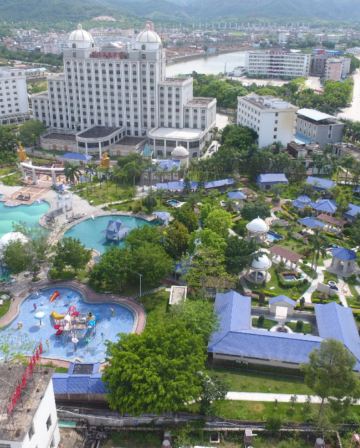 《潮玩潮味+璀璨天燈夜+溫泉+往返高鐵》2晚入住~千江溫泉酒店(包無限次浸泡溫泉) 潮遊古城、湘子橋(重本包上橋)【非遺獅頭鵝風味宴】【任食一人一鍋金牌牛肉火鍋宴】潮州純玩加班3天團