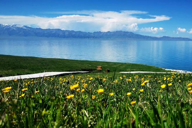 賽里木湖