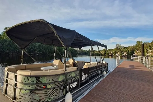 乘船夜觀螢火蟲