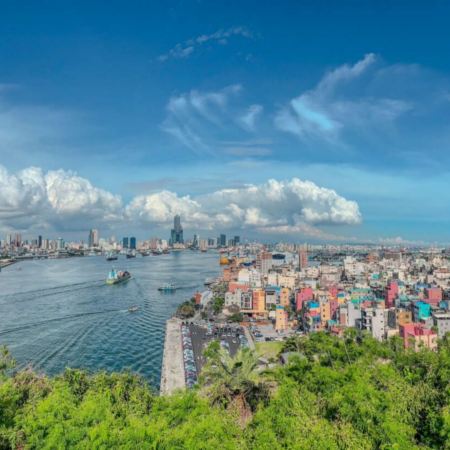 高雄+台北+嘉義+台中 5天環島之旅  高雄旗津、佛光山佛陀紀念館、優遊吧斯鄒族文化部落、日月潭國家風景區、檜意森活村、十分瀑布風景區、中正紀念堂《10月起出發》【免費代辦台灣簽證(網證)*】