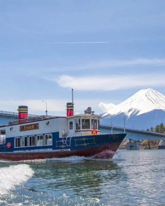 東京迪士尼、河口湖 冬日6天樂園美景之旅   東京迪士尼樂園/迪士尼海洋~全日任玩套票、Mother牧場(親親小動物)、河口湖遊覽船~全新航線、忍野八海、深大寺、成田山新勝寺