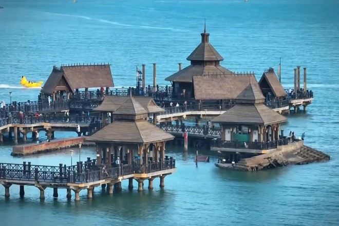 逸瓏灣海上圖書館