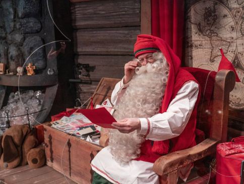 【5鑽】《與芬蘭聖誕老人見面6天團》 
哈爾濱（伏爾加莊園、冰雪大世界、東北虎林園、松花江觀光纜車、聖索菲亞教堂）、吉林（霧淞長廊）、大連6天團