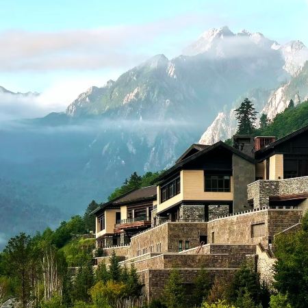 【6鑽】【隆重呈獻頂級奢華九寨6天之旅】【2人成行】《尊享成都+九寨溝Ritz-Carlton麗思卡爾頓酒店》全日充裕時間遊覽人間仙境～九寨溝(重本獨立包車)、牟尼溝(世界落差最大鈣化疊瀑布)