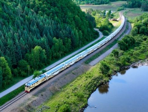 【奢華豪華旅遊專列~林都號 東北8天美景之旅】關東第一名山~長白山、王朝聖地溫泉酒店(含溫泉♨️)、伏爾加莊園、哈爾濱丁香園、冰雪大世界夢幻冰雪館、東北虎林園、橫道河子鎮、聖索菲亞教堂、松花江纜車 