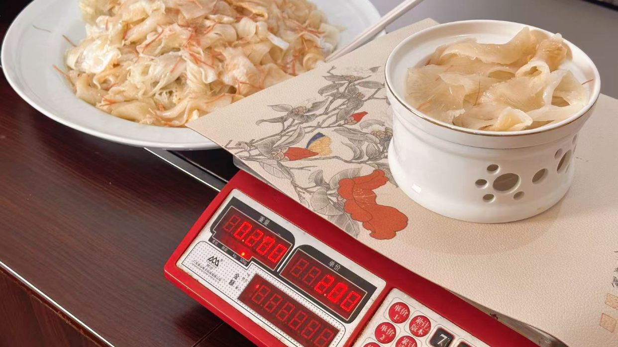 鮑‧參‧翅‧肚．四重湊