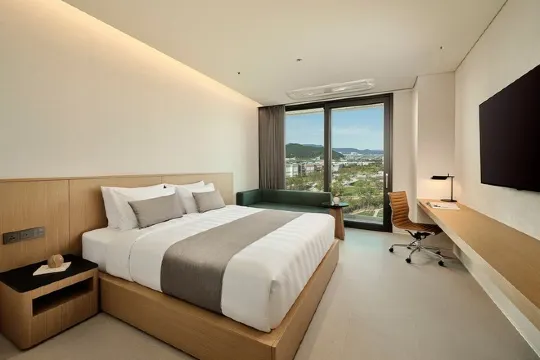 Lotte Hotels & Resorts Gimhae