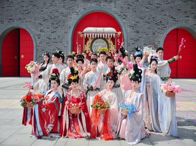 閩越水鎮花朝節