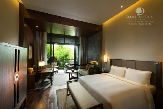 希爾頓逸林溫泉度假酒店-大床房