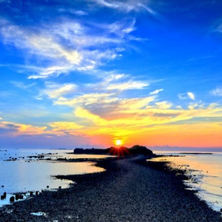 《市場罕有》《4人成行》* 台北+澎湖 純玩5天小團遊 (包雙程內陸機)《獨立出發‧純玩團‧不併車不併團‧免收旅行團服務費‧全程不設自費活動》 5人同行 每位-$400; 6-7人-$700