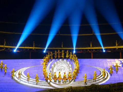 侗族風情大型實景演出《坐妹‧三江》