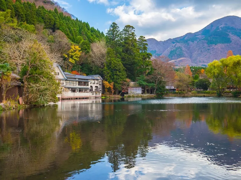 金鱗湖