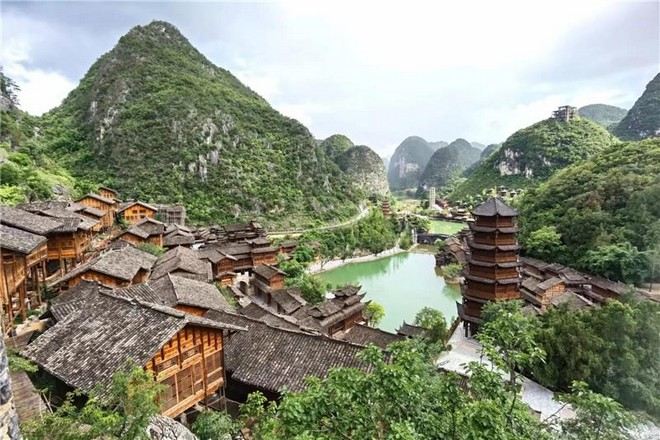 峰林布依景區