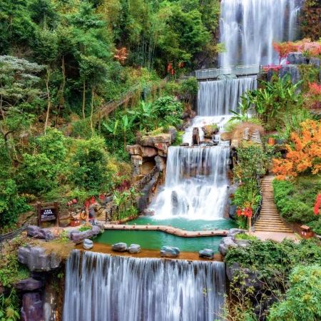 清遠小九寨溝之稱「千谷溪~九重飛瀑」保證入住清遠中心智選假日酒店【金獎果木黑松露燒鵝宴】【原隻椰子雞火鍋(保證每席3隻正宗清遠雞)】清遠美景純玩2天團