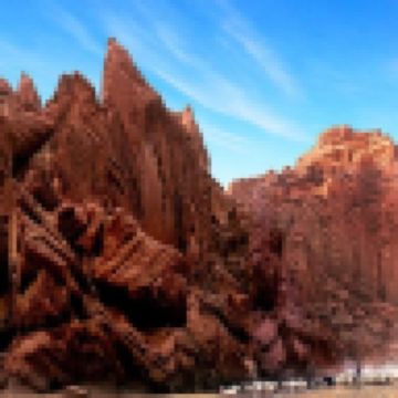 【5鑽】探索南疆─庫爾勒、庫車、阿克蘇、喀什8天深度自然風光之旅 卡拉庫里湖、天山神秘大峽谷、喀什古城、香妃墓、紅海胡楊林公園、中國最大的清真寺～艾提尕爾清真寺、庫車～克孜爾千佛洞 