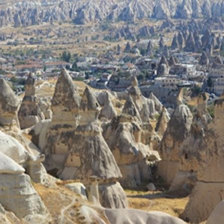 【5星級酒店、稅項全包】土耳其9天精彩之旅/沿現今全球最長懸索吊橋由加利波利市前往加歷奇，節省時間、可欣賞沿途海峽風光/參觀奇石區內的地下城市及石中教堂/於洞穴夜總會欣賞【肚皮舞】表演