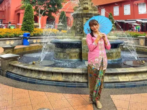 【特色體驗】穿上小娘惹服裝拍攝家庭合照，漫遊馬六甲古城
