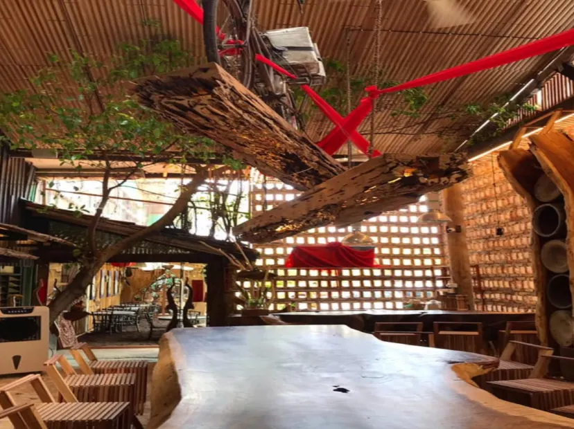 新源隆原木咖啡館