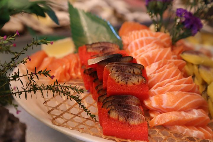 包羅萬有自助餐