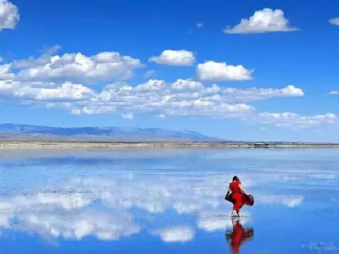 直航敦煌 絕美青海、甘肅 壯麗風光8天之旅 天空之鏡~茶卡鹽湖(安排航拍)、青海湖、大柴旦翡翠湖、嗚沙山月牙泉(騎駱駝體驗)、塔爾寺、嘉峪關、莫高窟【保證參觀8個洞窟】、大佛寺 直航敦煌 絕美青海、甘肅 壯麗風光8天之旅 天空之鏡~茶卡鹽湖(安排航拍)、青海湖、大柴旦翡翠湖、嗚沙山月牙泉(騎駱駝體驗)、塔爾寺、嘉峪關、莫高窟【保證參觀8個洞窟】、大佛寺
