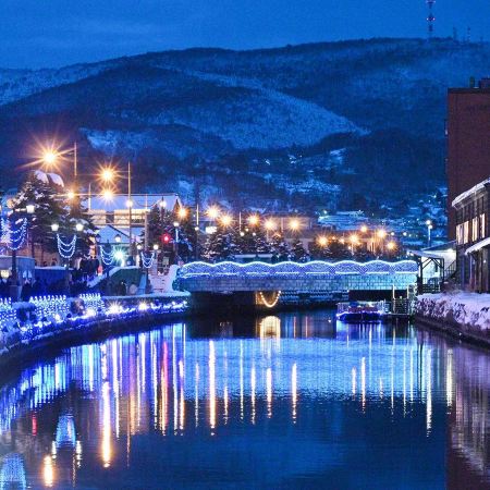 北海道、函館 3大冬季限定祭典。冬日玩樂6天之旅   小樽運河～Illumination藍色運河燈節、洞爺湖Illumination Tunnel、「日本三大夜景之一」函館山百萬夜景