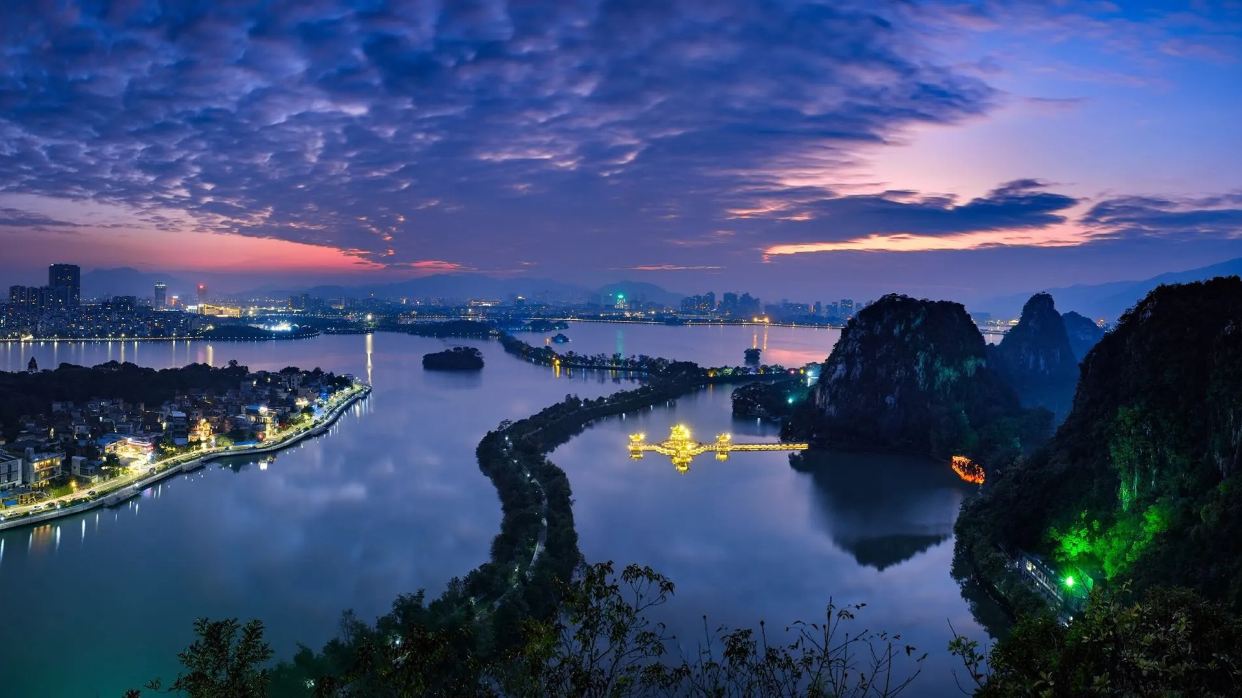 肇慶七星岩夜遊