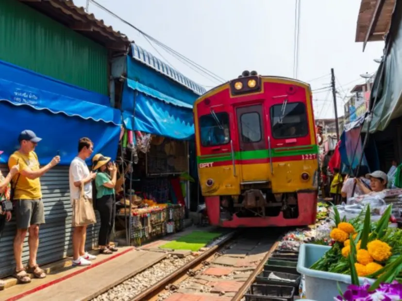 Mae Klong火車鐵路市場
