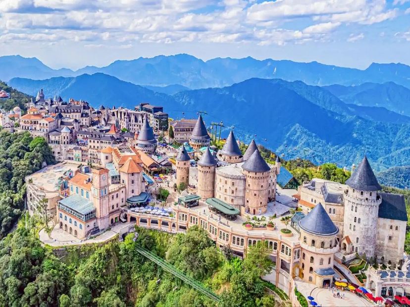 「法式童話山城」巴拿山旅遊度假區