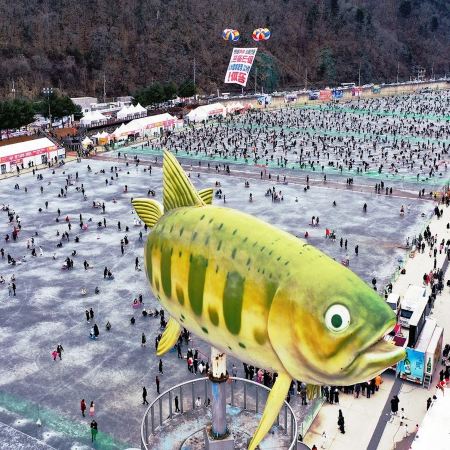 江村+首爾 6天冬日親子之旅 ※華川山鱒魚慶典【保證2晚江村Elysian度假村+冬日滑雪體驗+傳統韓式三溫暖】※加平W Jiwoo湖邊度假村※樂天世界+水族館、南怡島、Legoland樂高樂園