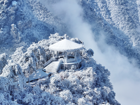 江西廬山深度純玩5天高鐵團  全程國際品牌豪華酒店、《世界文化遺產》廬山(重本包2天廬山索道上下深度遊西線+東線+北線)、長江江畔潯陽樓、千年古橋觀音橋、東林寺