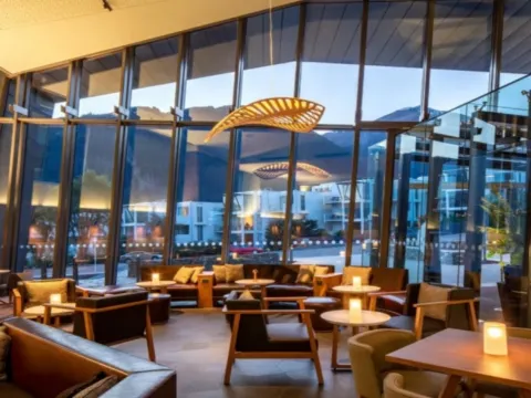 Holiday Inn Express & Suites QUEENSTOWN by IHG