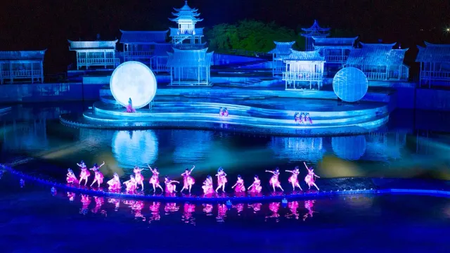 鳳凰樂土·山水麗人