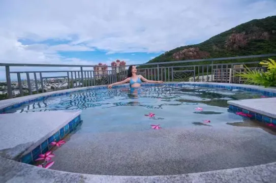 新會天際溫泉酒店