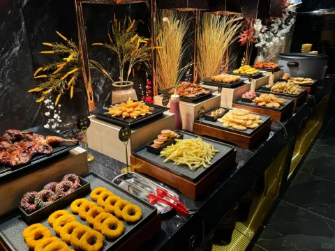 海鮮烤肉火鍋自助餐