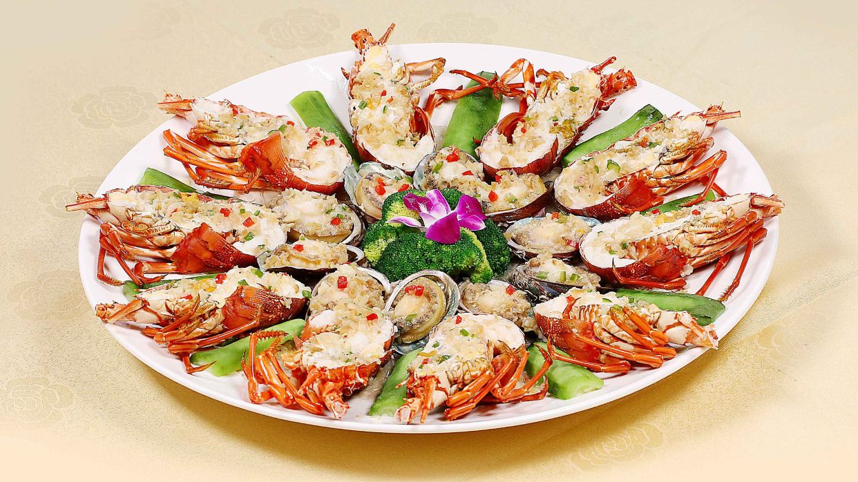 位上龍蝦鮑魚花膠響螺豪門宴