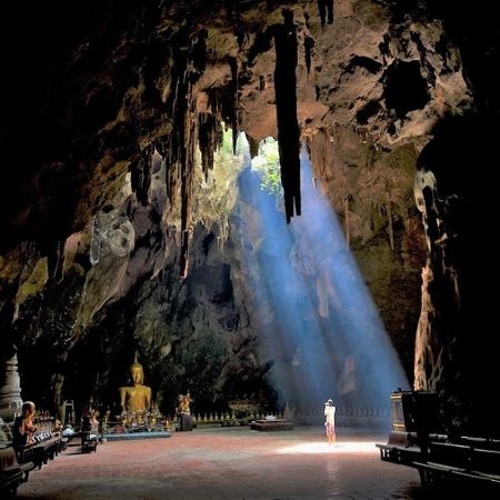  曼谷+華欣 5天悠閒之旅 山中之城~拷汪宮歷史公園(皇室避暑夏宮)、拷龍穴鐘乳石洞、Don Hoi Lot小漁村、主題農場1000 Sook、拉瑪五世行宮殿、吞武里海鮮市場