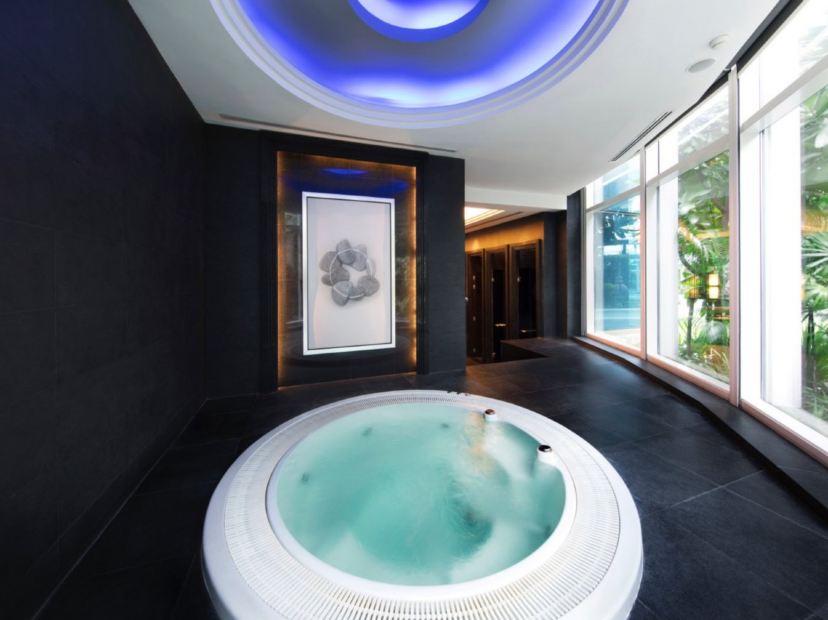 Grande Centre Point Hotel Terminal 21