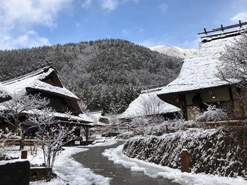 富士西湖合掌村