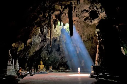 拷龍穴鐘乳石洞