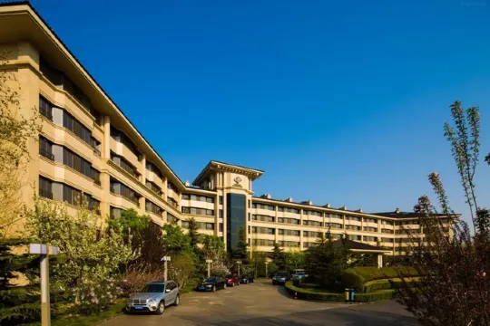 北京春輝園溫泉度假酒店
